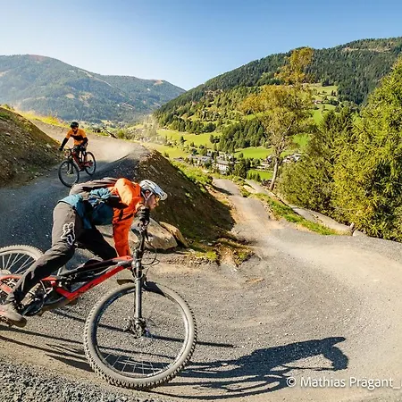 Trattlers Hof-chalets 木屋 巴德小基希海姆